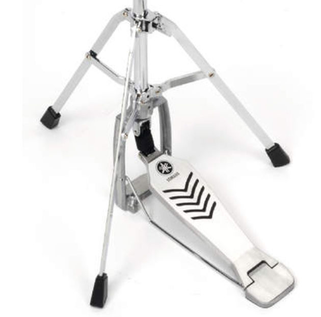 The action of the simple direct pull-chain drive is impressively fast